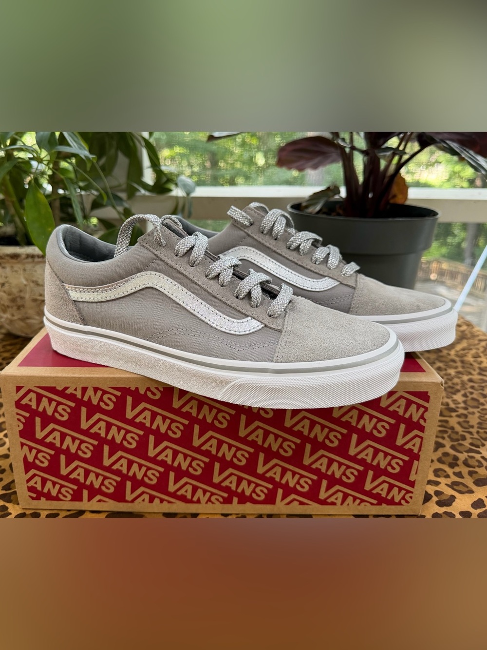 Vans Kids Gray Old Skool Sneakers with White Sidestripe